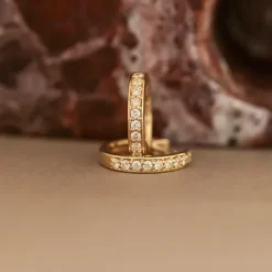 14 mm brillant creoler i 14 karat guld med diamant
