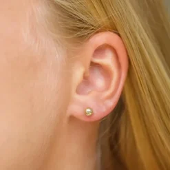 5 mm kugle ørestikker i 9 karat guld