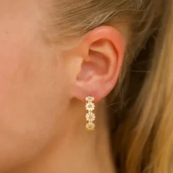21,5 mm marguerit halvcreoler i forgyldt sølv - Maggie