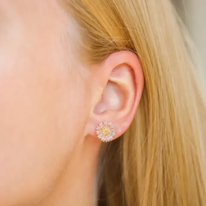 11 mm marguerit pink ørestikker i forgyldt sølv - Marie