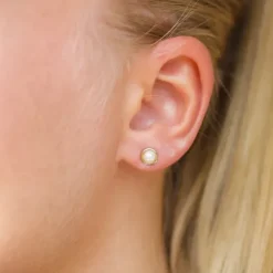 4,5 mm perle ørestikker i 9 karat guld