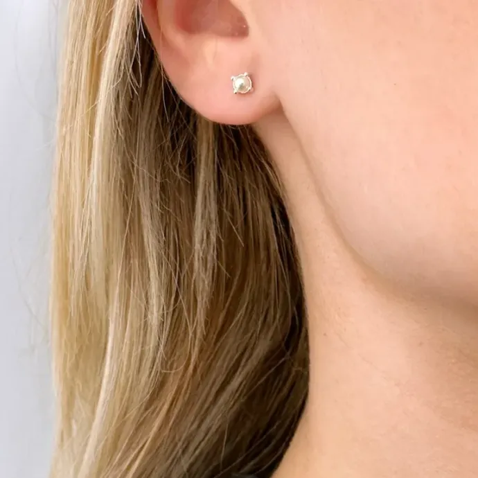 4 mm perle ørestikker i sølv