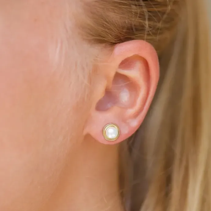 8 mm perleøreringe i 9 karat guld