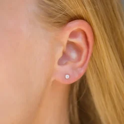 1/2 par 3 mm øreringe i 9 karat guld med zirkon