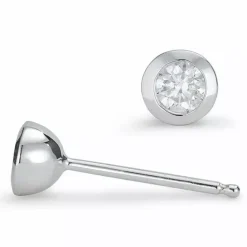 2 x 0,15 ct diamant solitaireørestikker i 14 karat hvidguld med diamant
