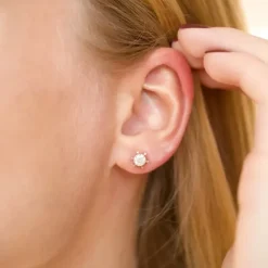 2 x 0,40 ct lab grown diamant ørestikker i 14 karat guld med lab grown diamant