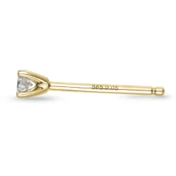 1 x 0,05 ct solitaireørestik i 14 karat guld med diamant