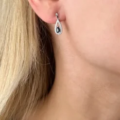 Dråbe blå safir diamantøreringe i 14 karat hvidguld med diamant og safir