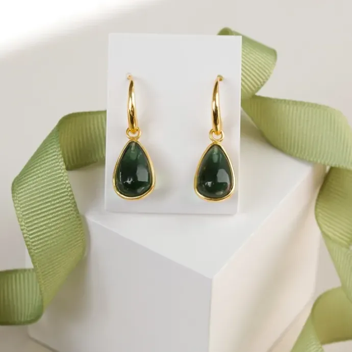 Dråbe grøn krystal øreringe i forgyldt sølv
