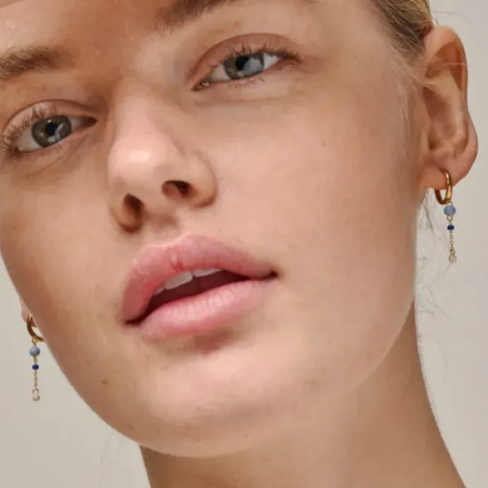 Enamel Lola Bold Marine creoler i forgyldt sølv blå emalje