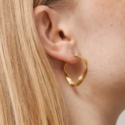 Enamel Scarlet Small halvcreoler i forgyldt sølv