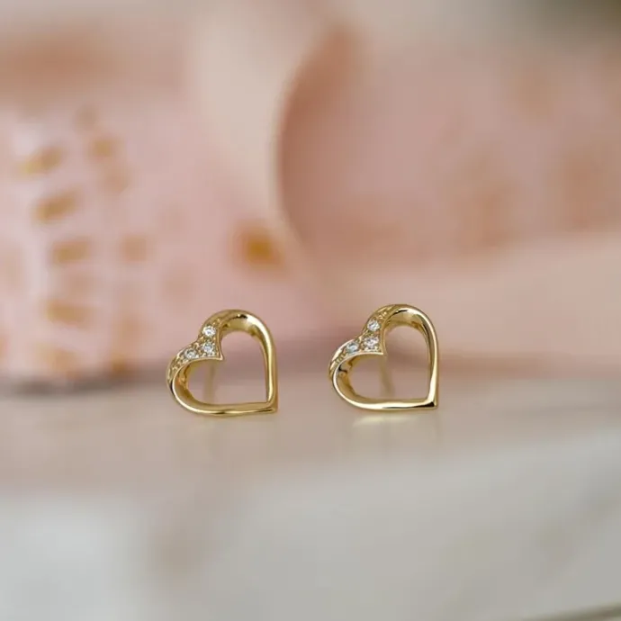 Hjerte diamant ørestikker i 14 karat guld med diamanter