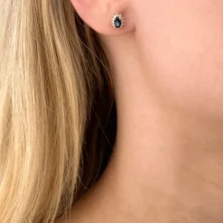 Safir rosetørestikker i 14 karat guld med diamant og safir