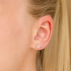 Vandfaste blomster helix piercing i forgyldt stål - OCEANA